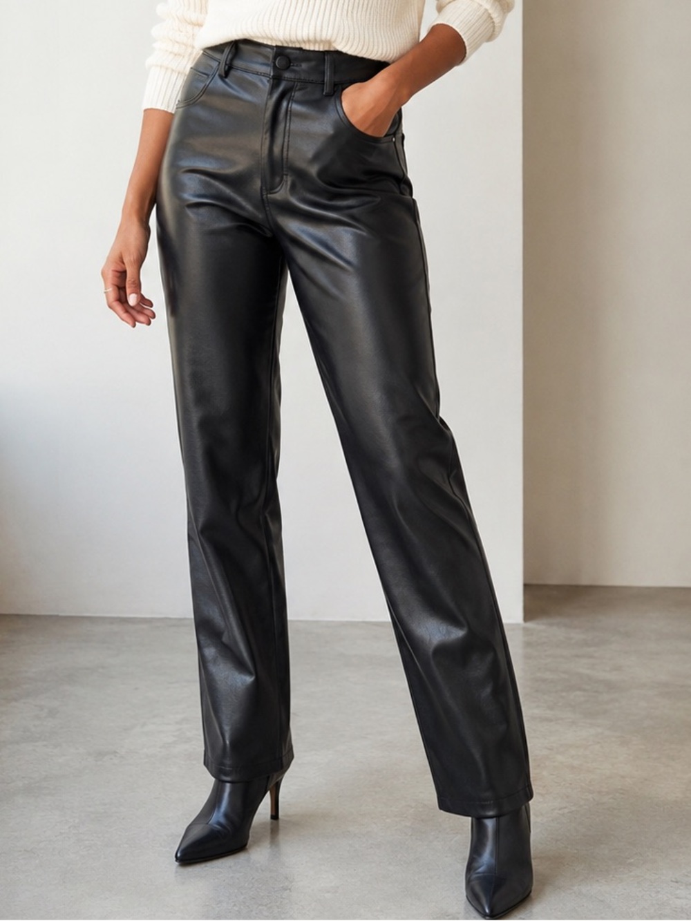 🔹 Dynamite Black Faux Leather High-Rise Straight Leg Pants | Size 6